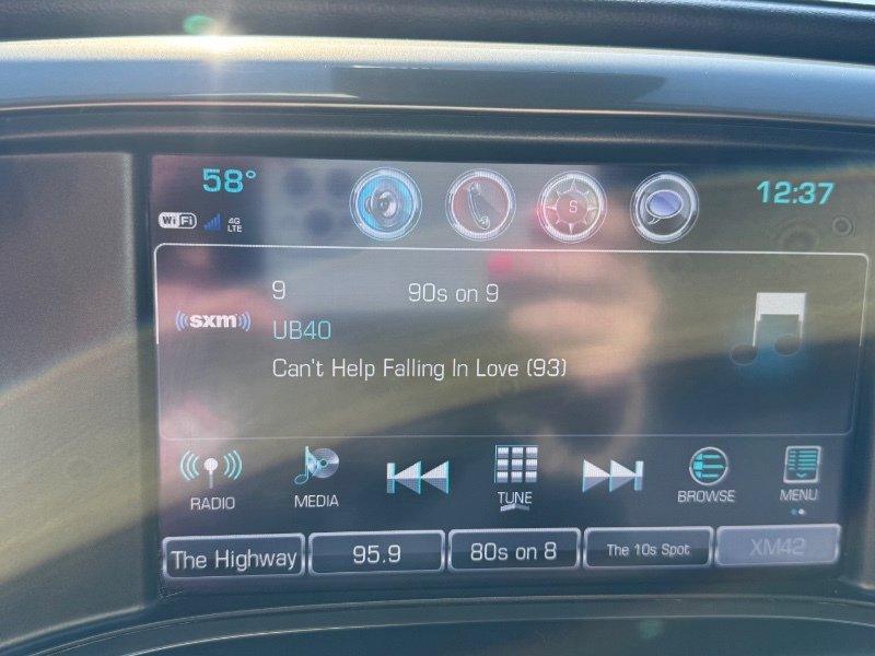 Used 2018 Chevrolet Silverado 1500 High Country image 18