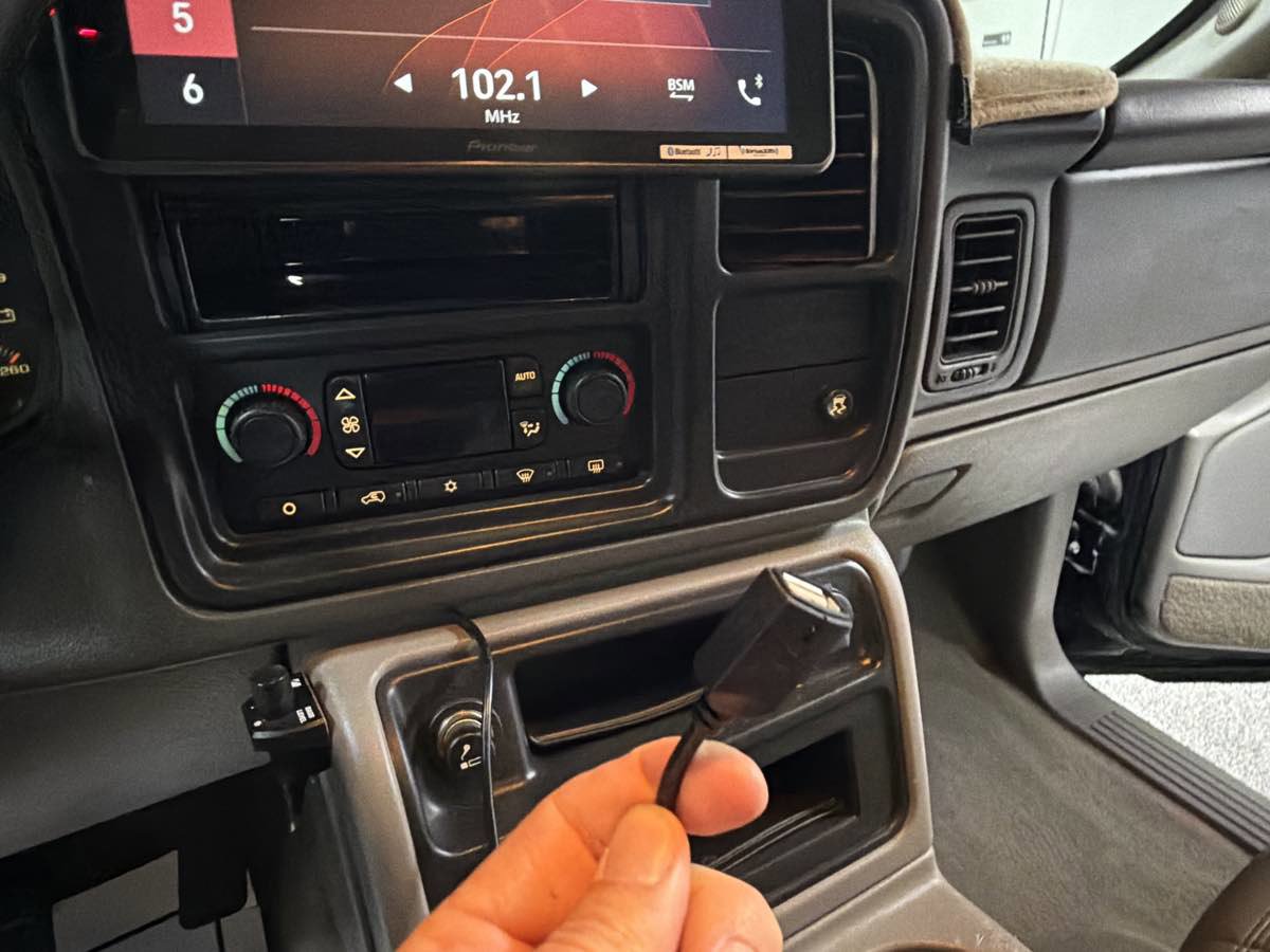 Used 2005 Chevrolet Avalanche Z71 w/ Sun And Sound Package image 21