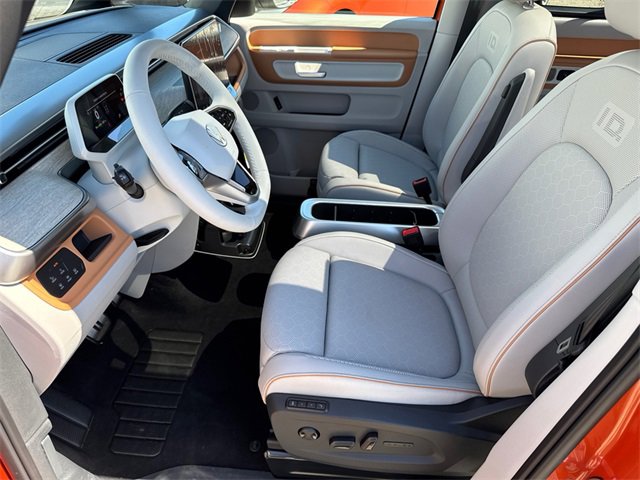 New 2025 Volkswagen ID. Buzz Pro S Plus image 36