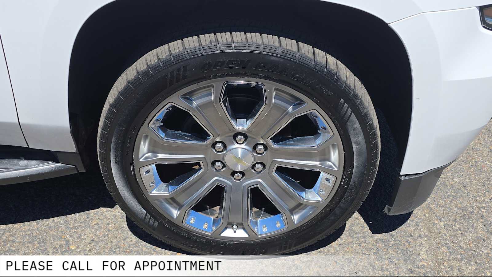 Used 2017 Chevrolet Suburban LT AWD/4WD image 9