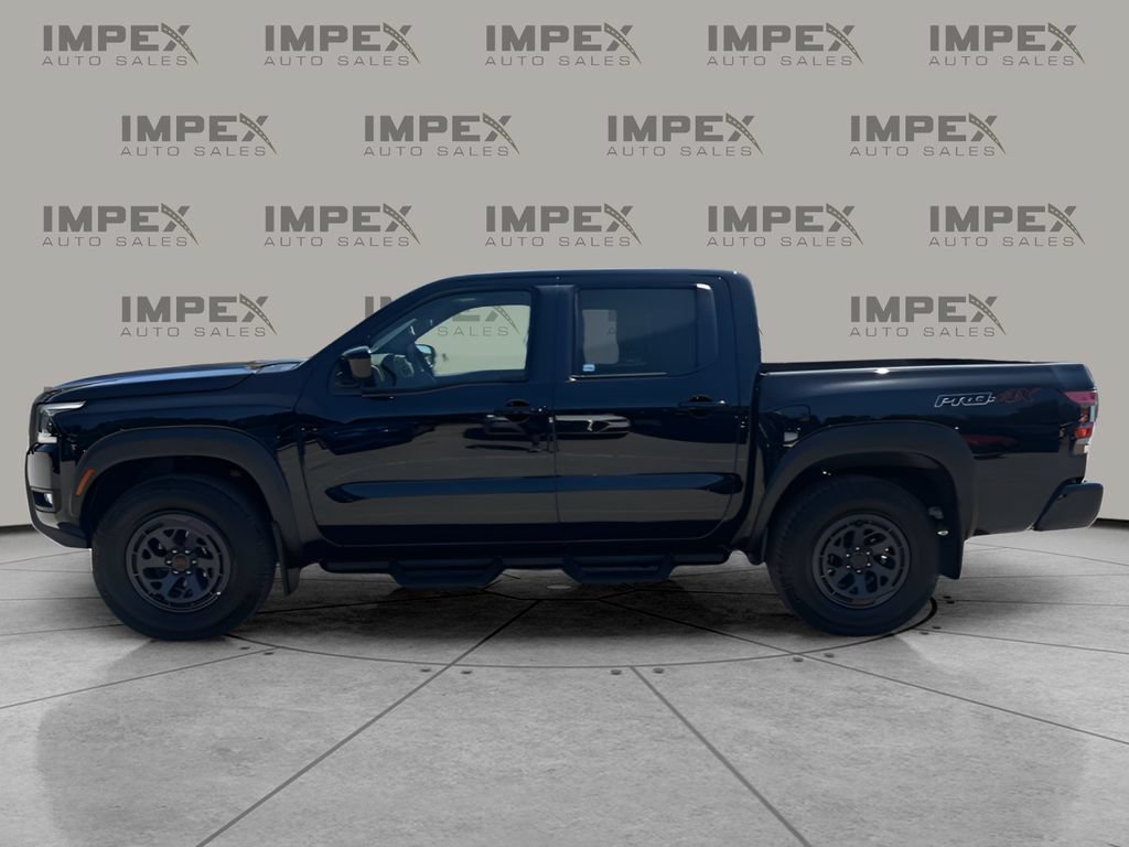 Used 2025 Nissan Frontier PRO-4X AWD/4WD image 2