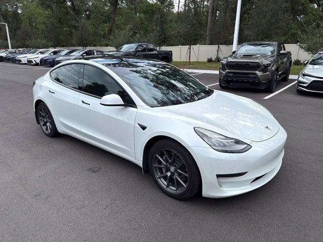 Used 2021 Tesla Model 3 Standard Range Plus RWD image 3