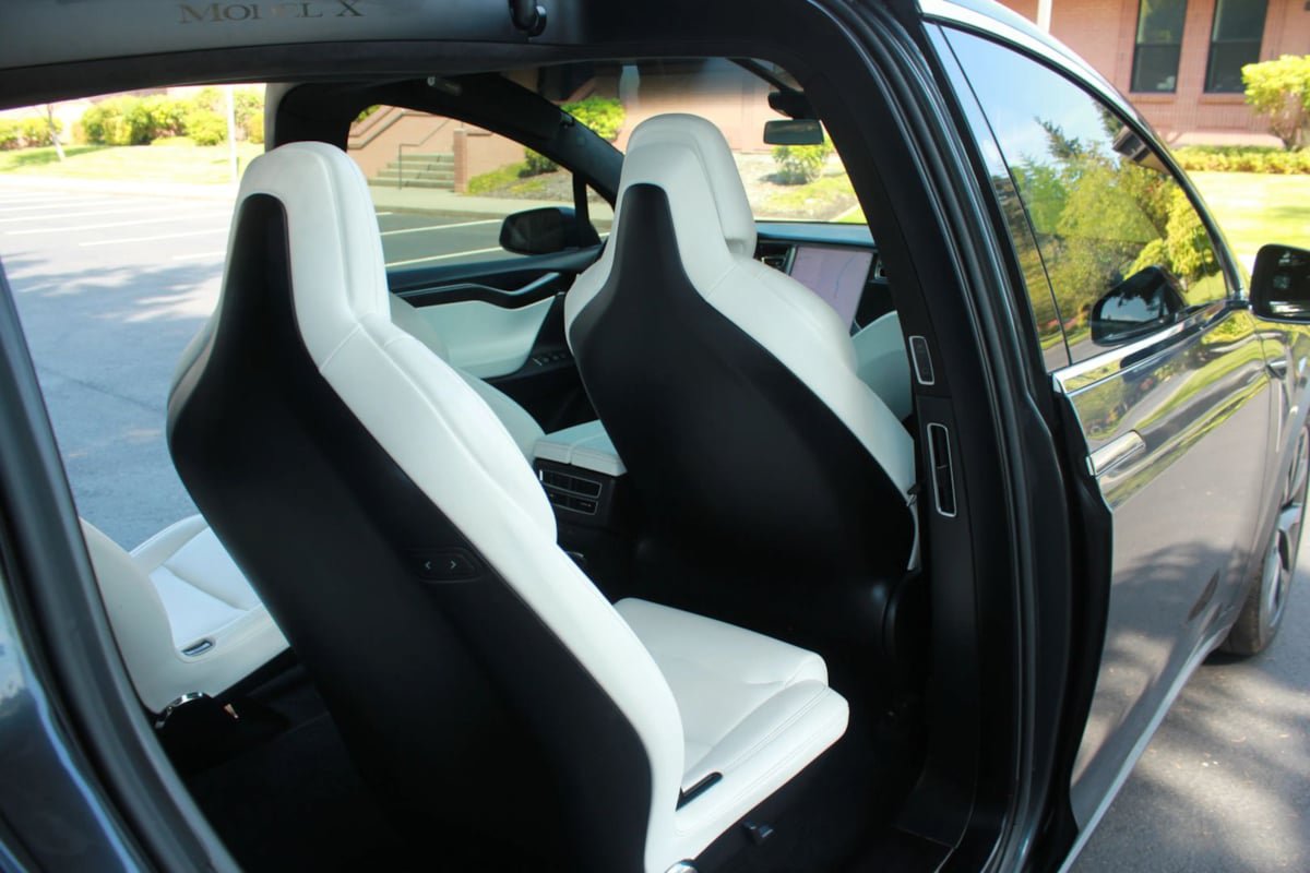 Used 2017 Tesla Model X 75D AWD/4WD image 28