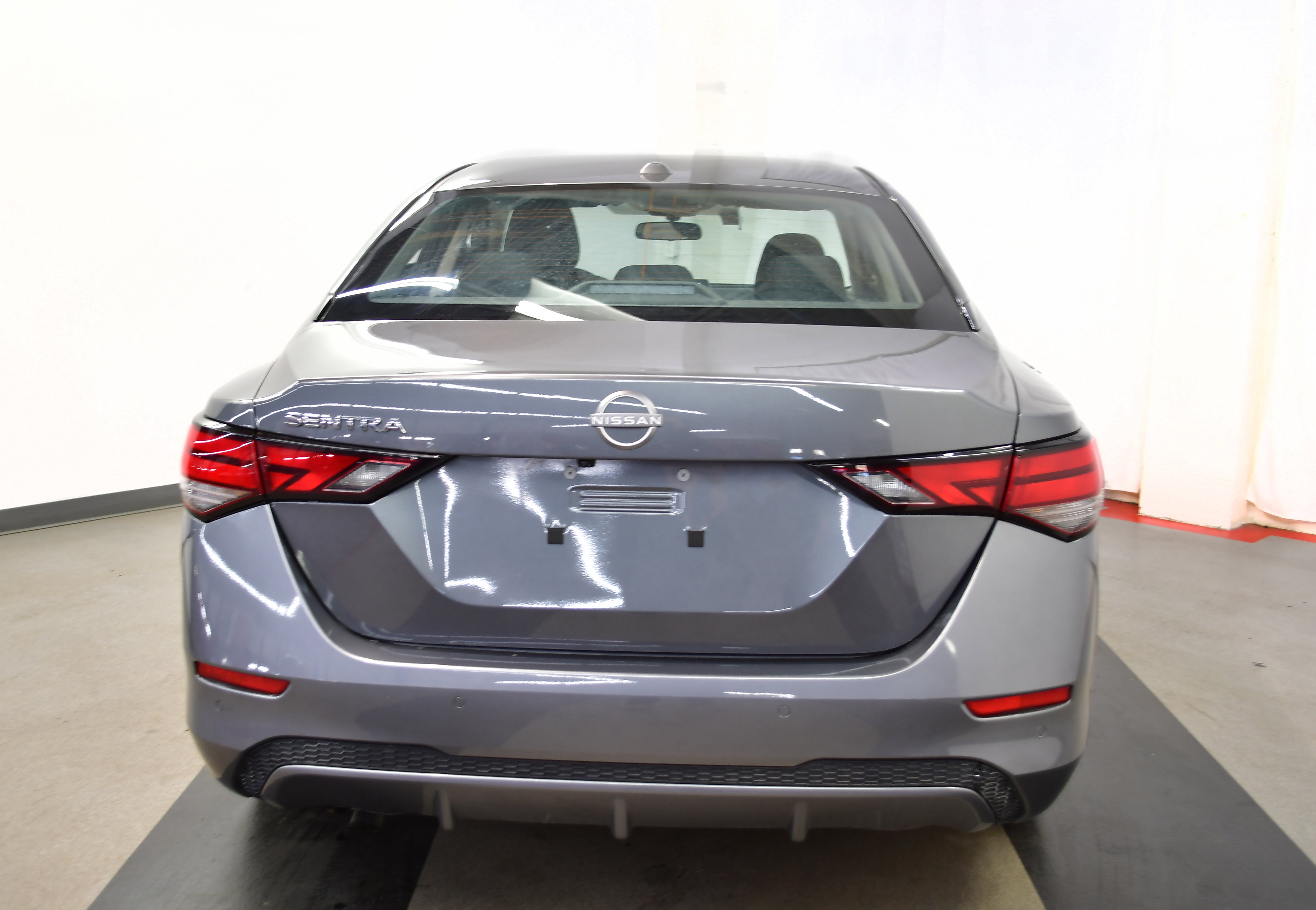 Used 2025 Nissan Sentra SV image 5