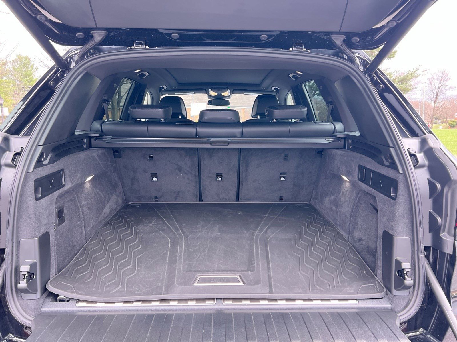 Used 2026 BMW X5 xDrive50e w/ Executive Package image 24