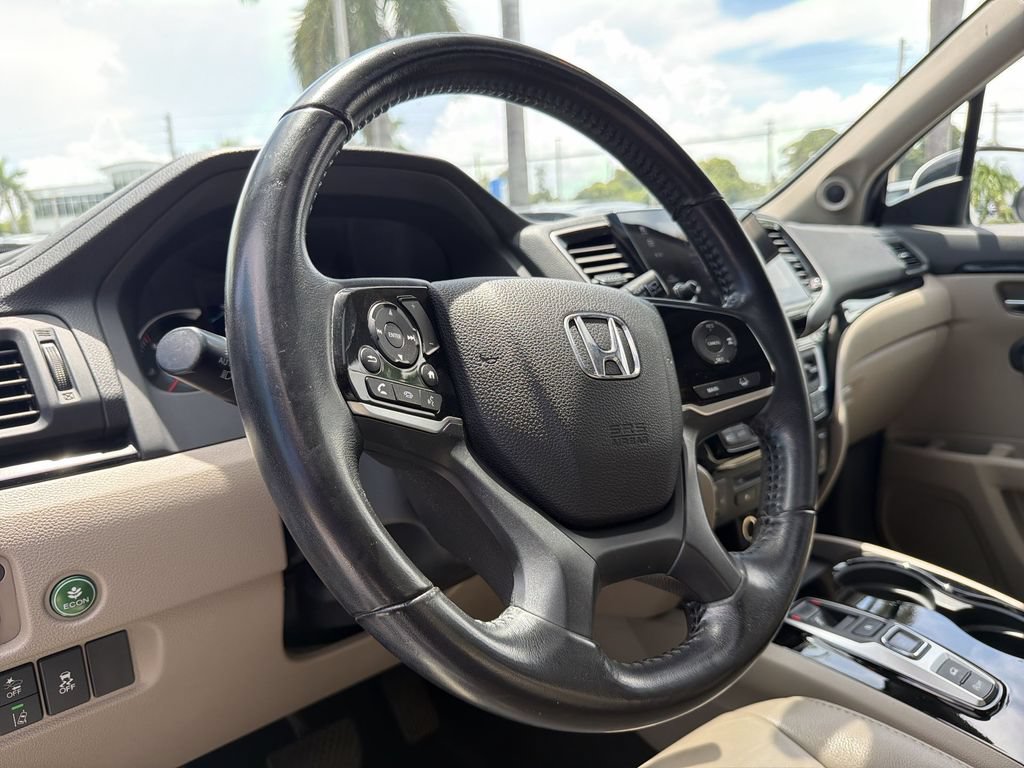 Certified 2019 Honda Pilot Touring image 22