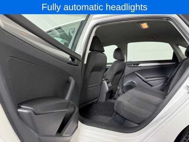 Used 2012 Volkswagen Passat 2.5 S image 13