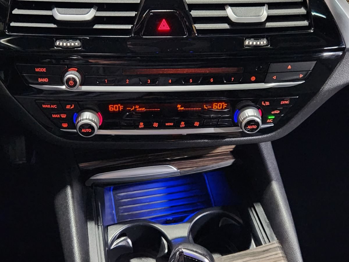Used 2018 BMW 530e RWD image 38