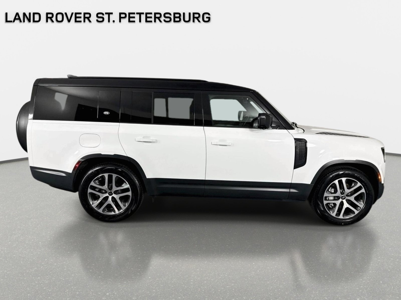 Used 2024 Land Rover Defender 130 S AWD/4WD image 4