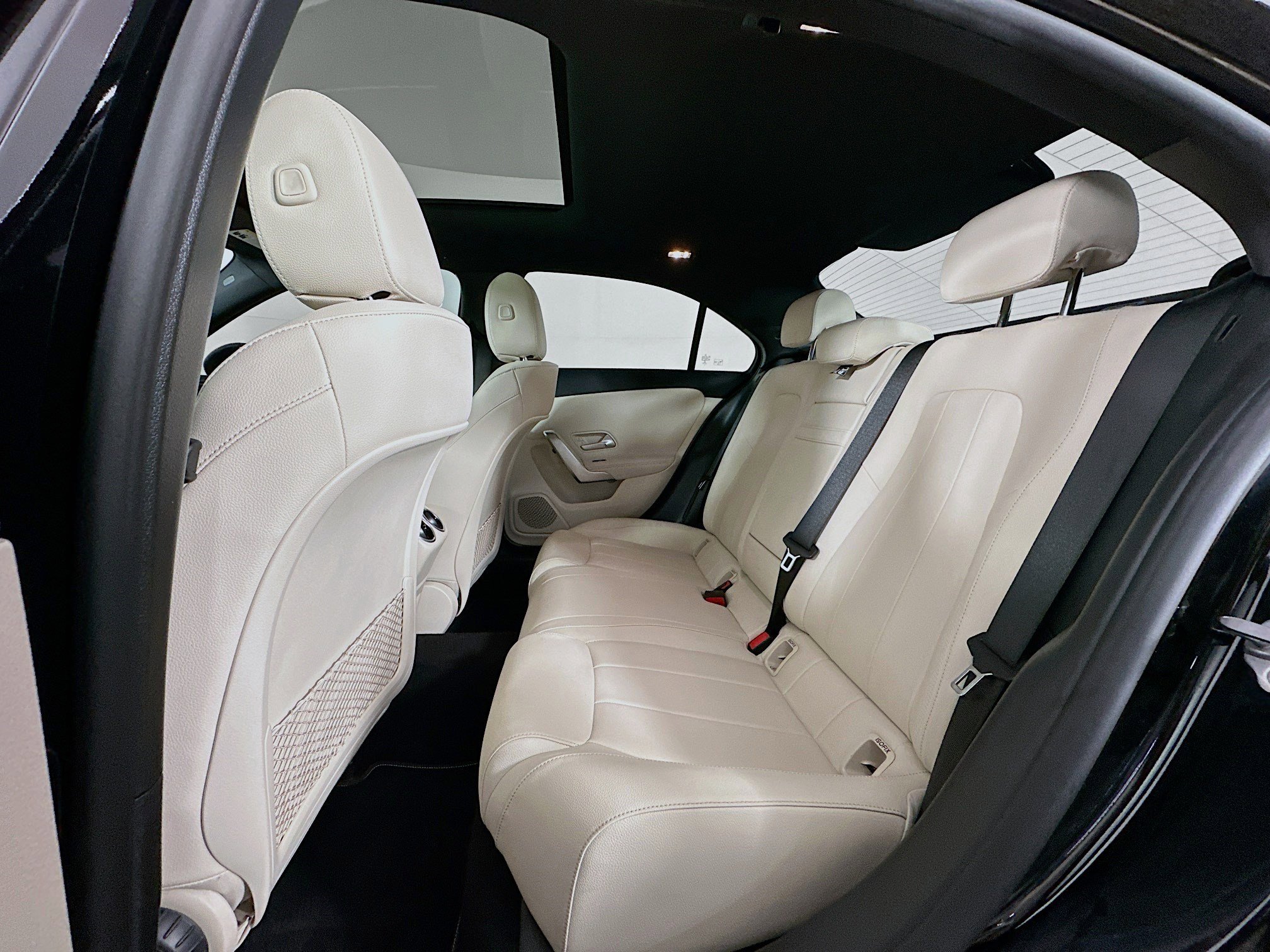 Used 2022 Mercedes-Benz A 220 4MATIC image 26