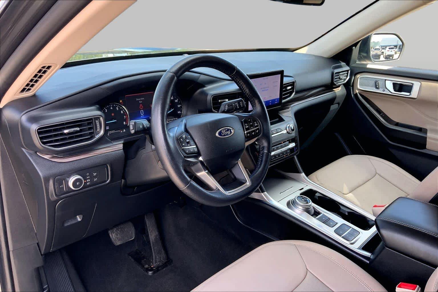Used 2020 Ford Explorer Limited RWD image 17