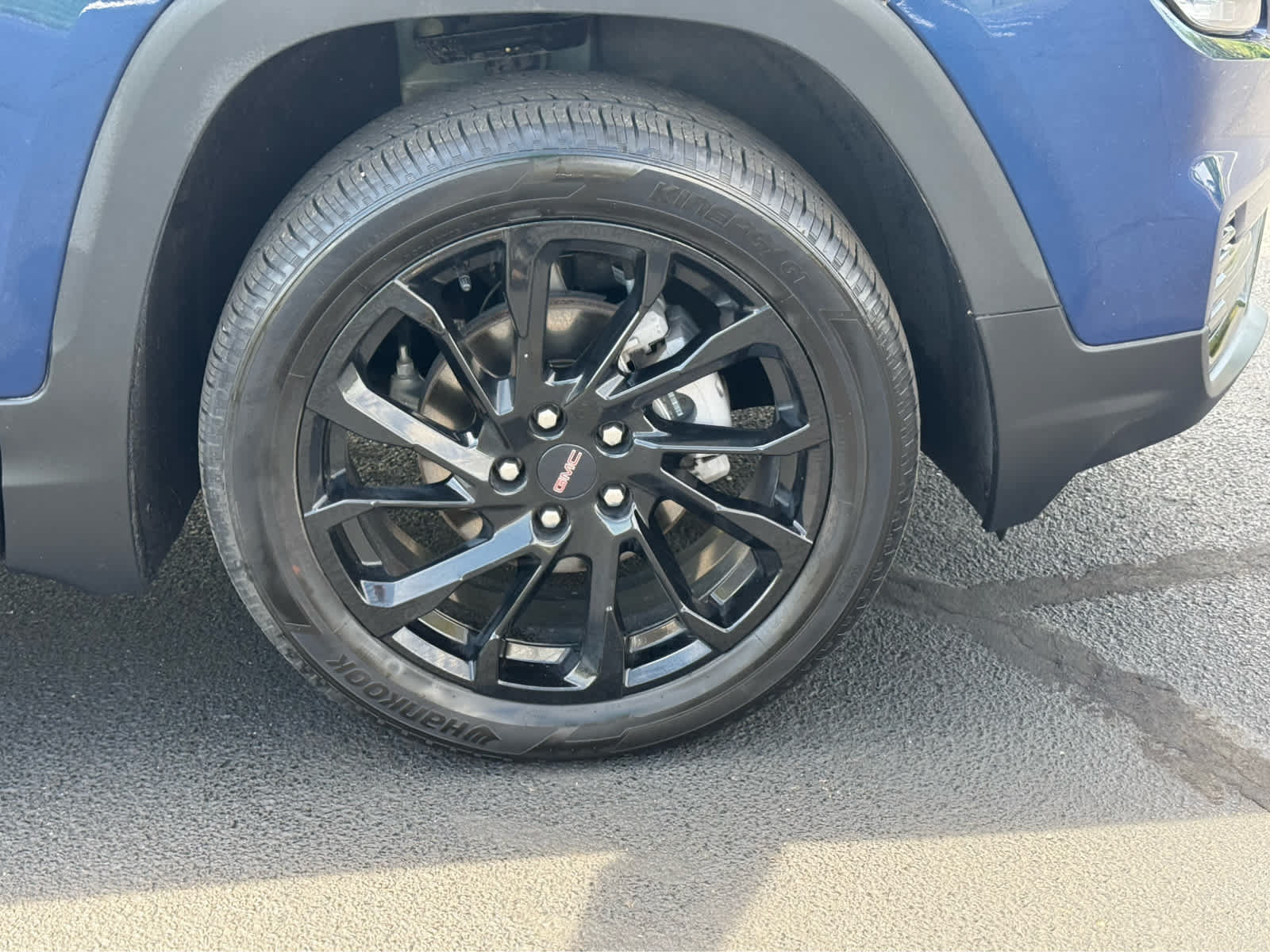Used 2023 GMC Terrain SLE w/ Elevation Edition AWD/4WD image 10