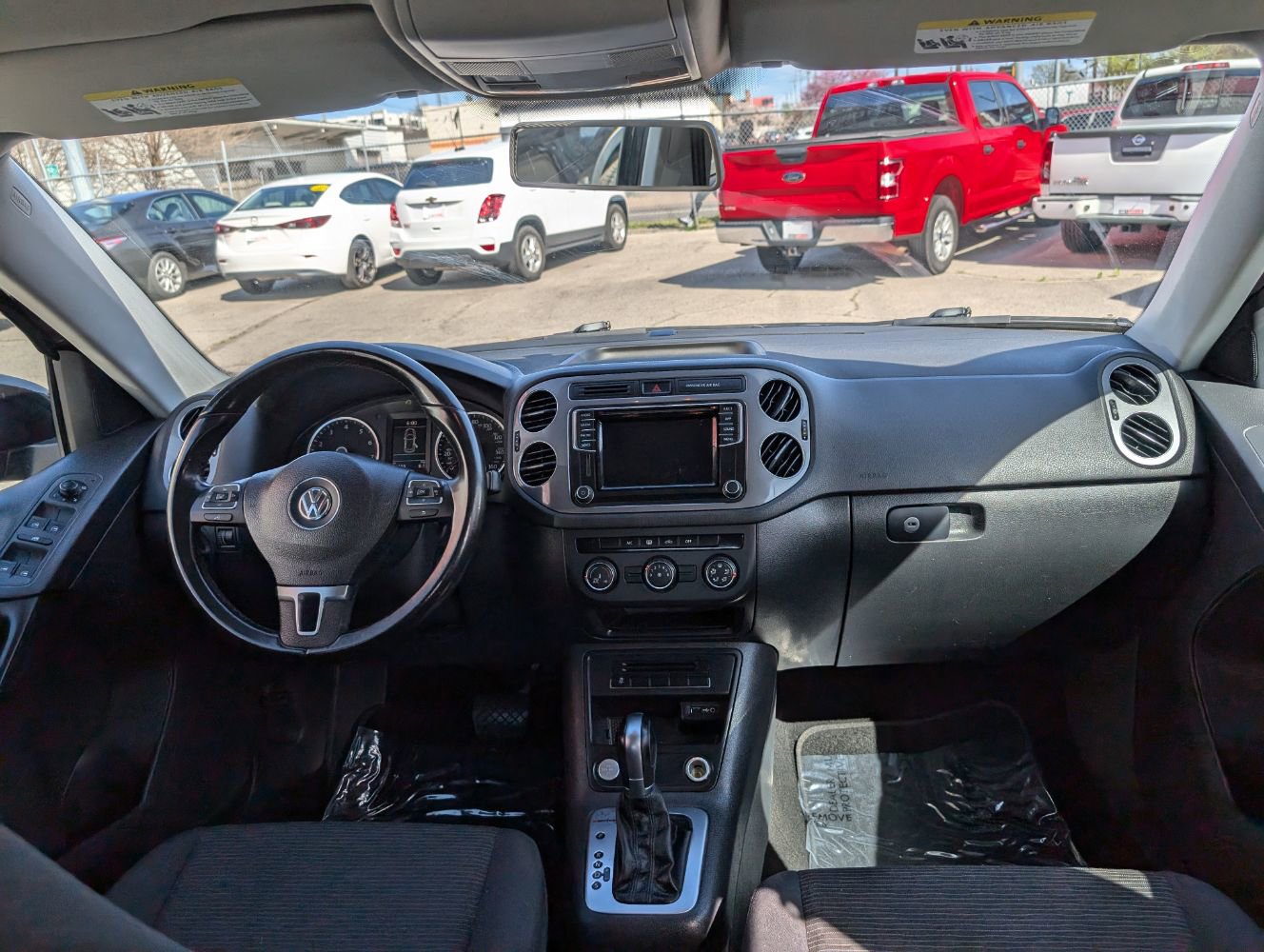 Used 2017 Volkswagen Tiguan Limited w/ Premium Package AWD/4WD image 14