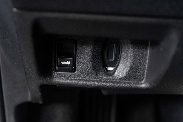 Used 2015 Nissan GT-R Premium image 34