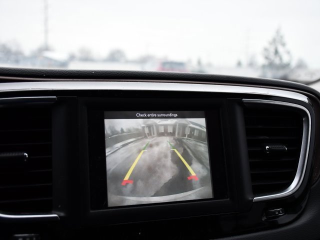 Used 2019 Chrysler Pacifica Touring Plus w/ Tire & Wheel Group image 11