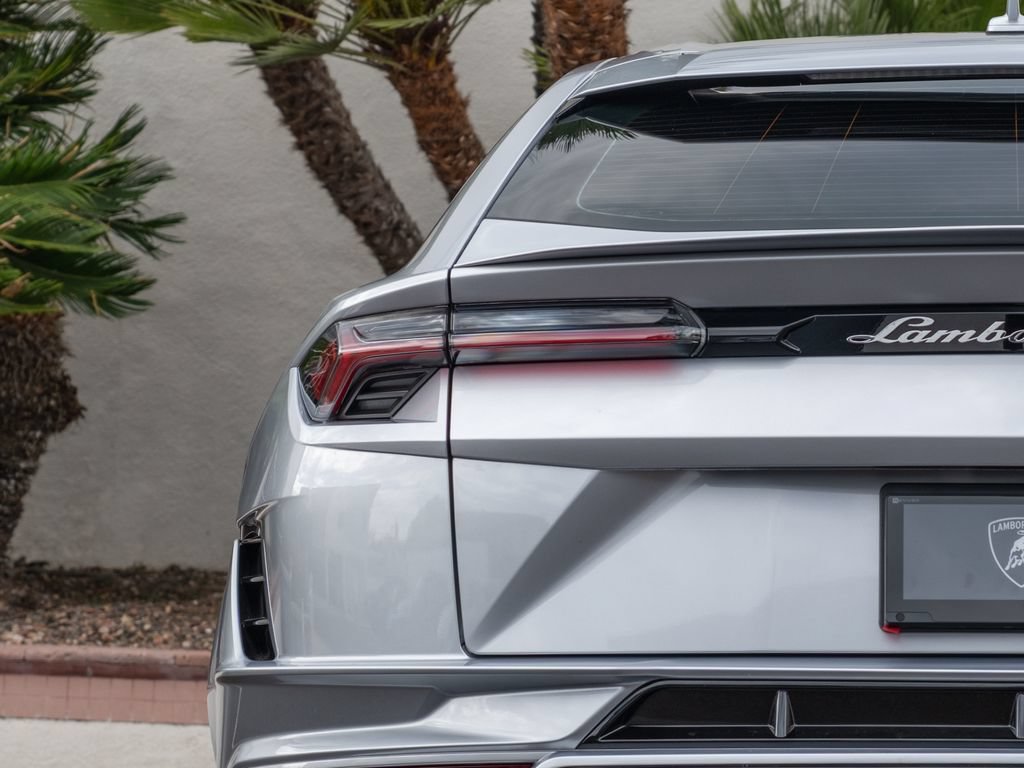 Used 2024 Lamborghini Urus S AWD/4WD image 35