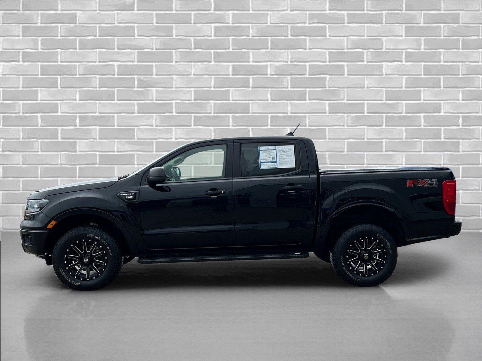 Used 2019 Ford Ranger XLT w/ FX4 Off-Road Package image 2