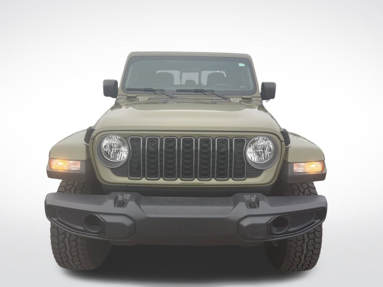 Used 2025 Jeep Gladiator Nighthawk image 10