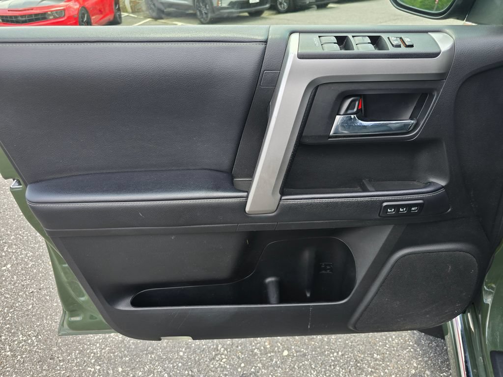 Used 2022 Toyota 4Runner Limited AWD/4WD image 47
