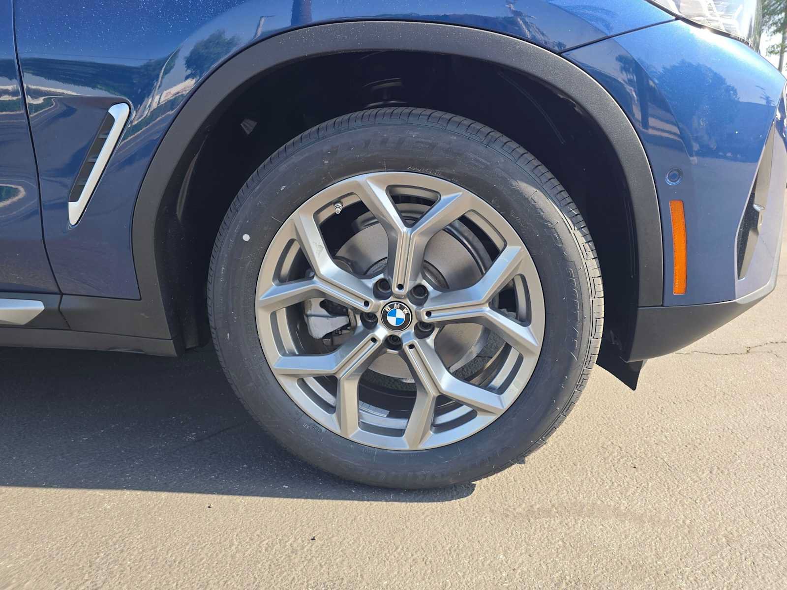 Used 2024 BMW X3 xDrive30i w/ Premium Package AWD/4WD image 9