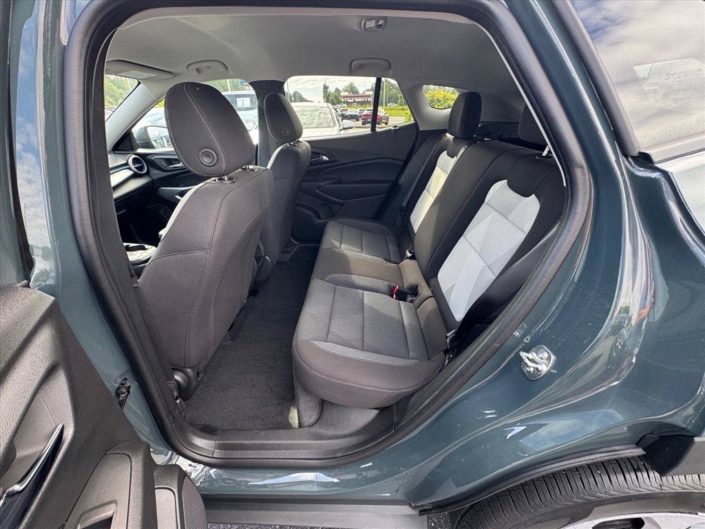 Used 2026 Chevrolet Trax LS FWD image 11