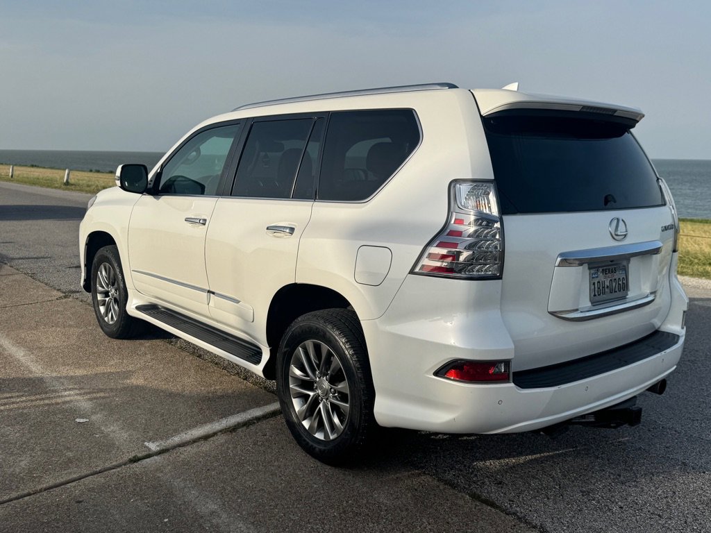 Used 2016 Lexus GX 460 Luxury image 4