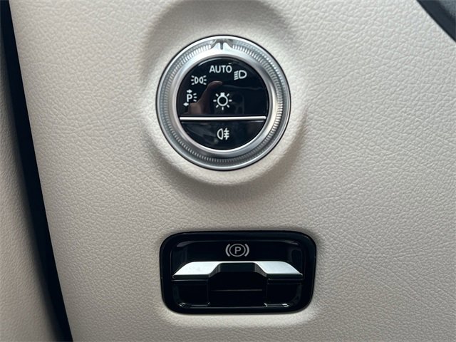 Used 2023 Mercedes-Benz C 300 Sedan image 22