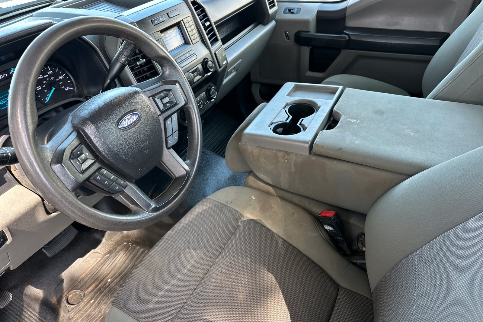 Used 2022 Ford F550 Luxury RWD image 9