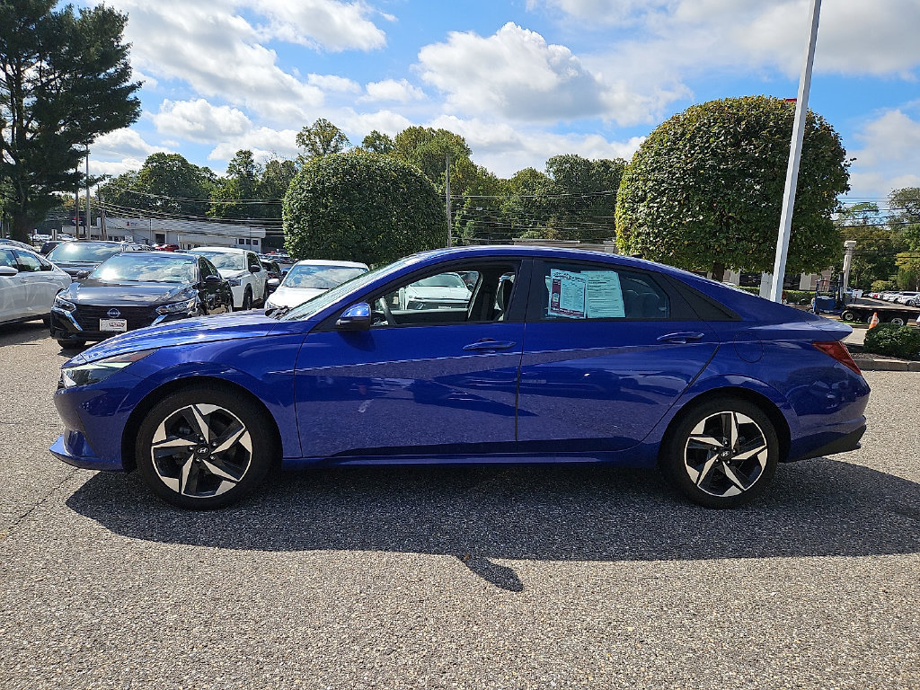 Used 2023 Hyundai Elantra SEL w/ Convenience Package FWD image 5