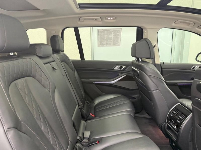 Used 2023 BMW X7 xDrive40i AWD/4WD image 8