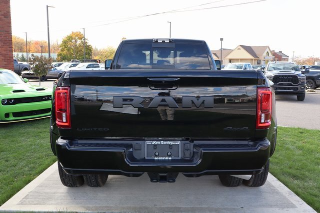 Used 2025 RAM 3500 Limited image 40