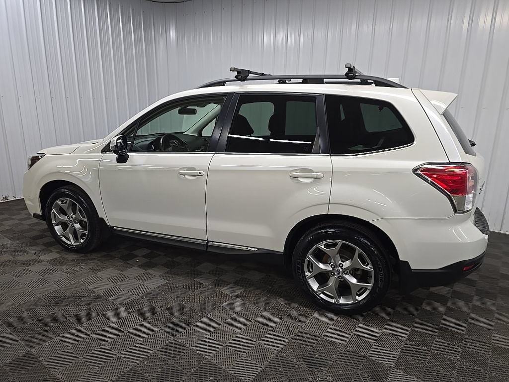 Used 2017 Subaru Forester 2.5i Touring AWD/4WD image 4