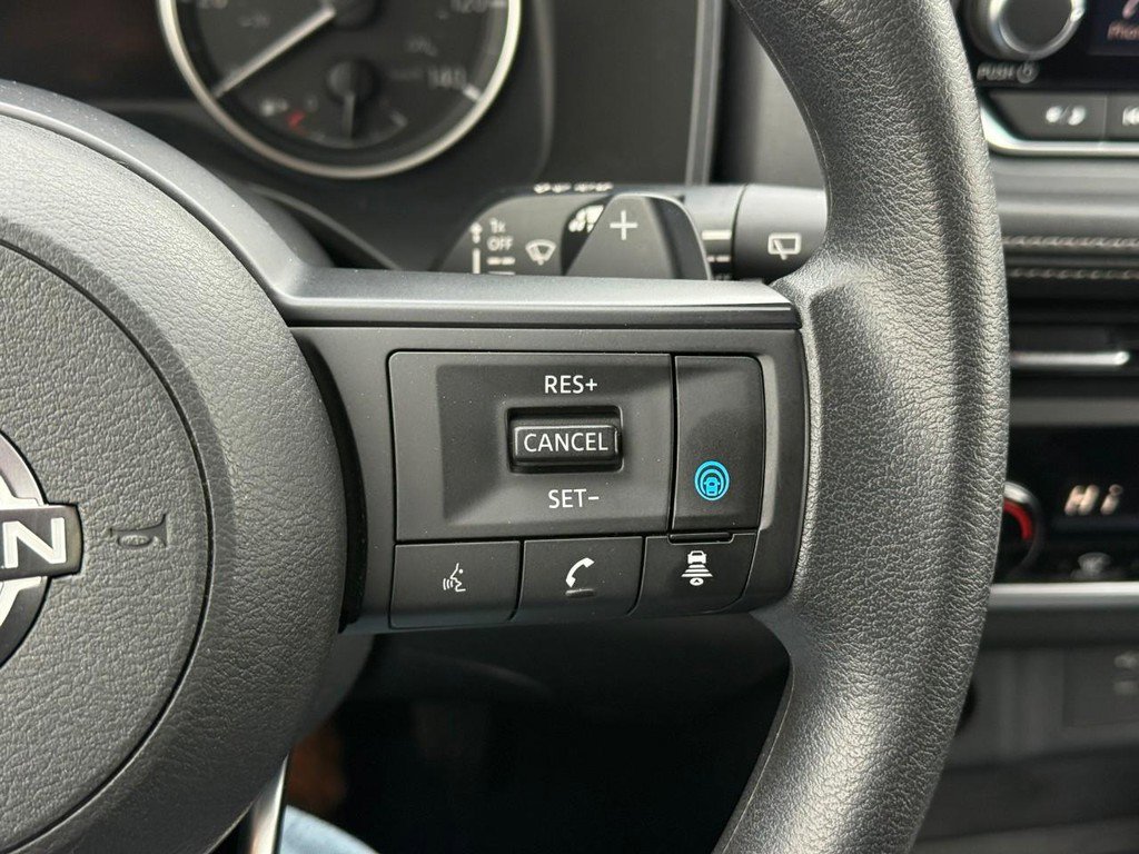 Used 2024 Nissan Rogue SV image 21