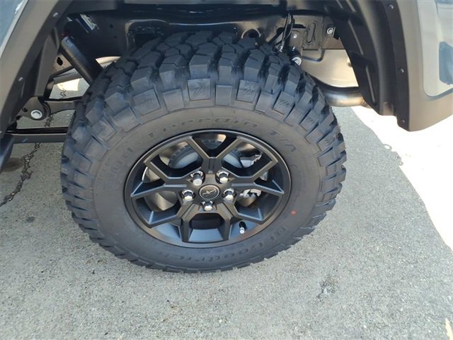 New 2025 Jeep Gladiator Sport image 17