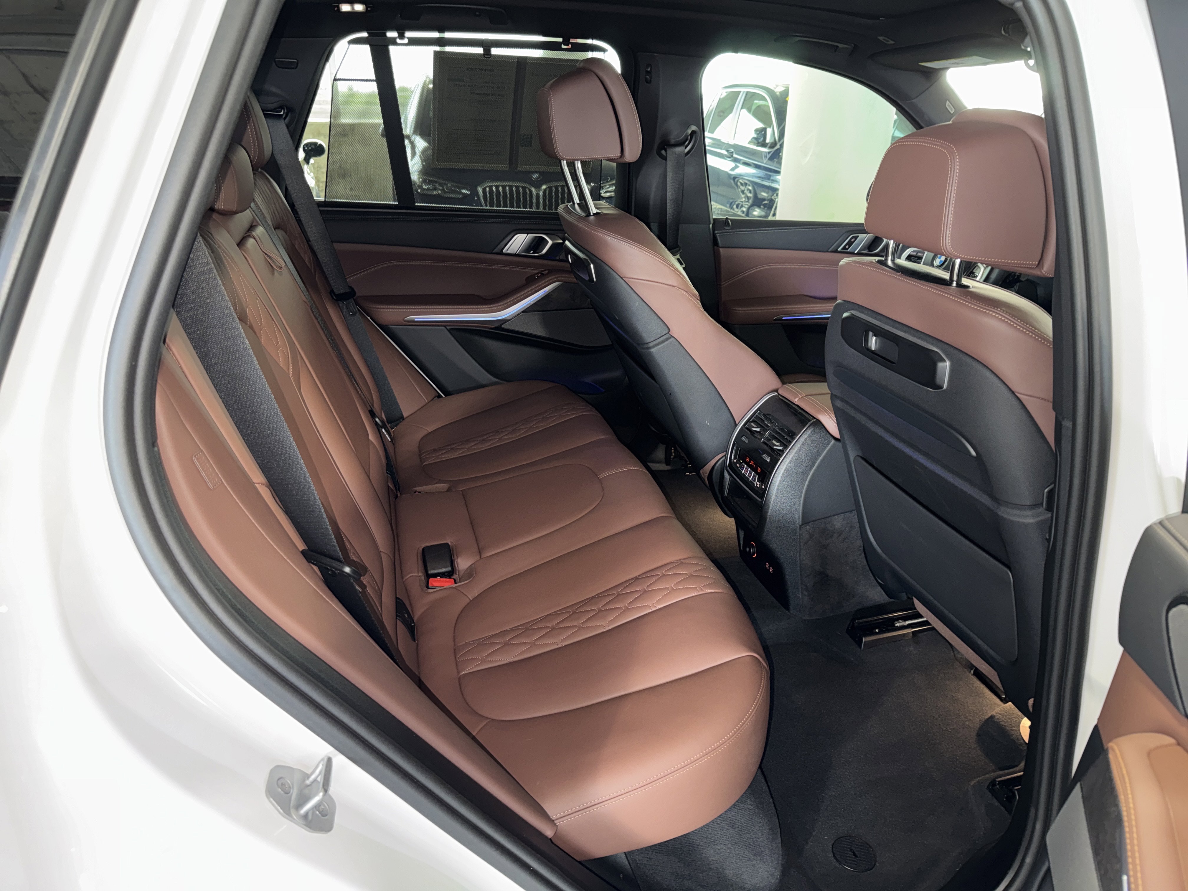 Used 2025 BMW X5 M60i image 12