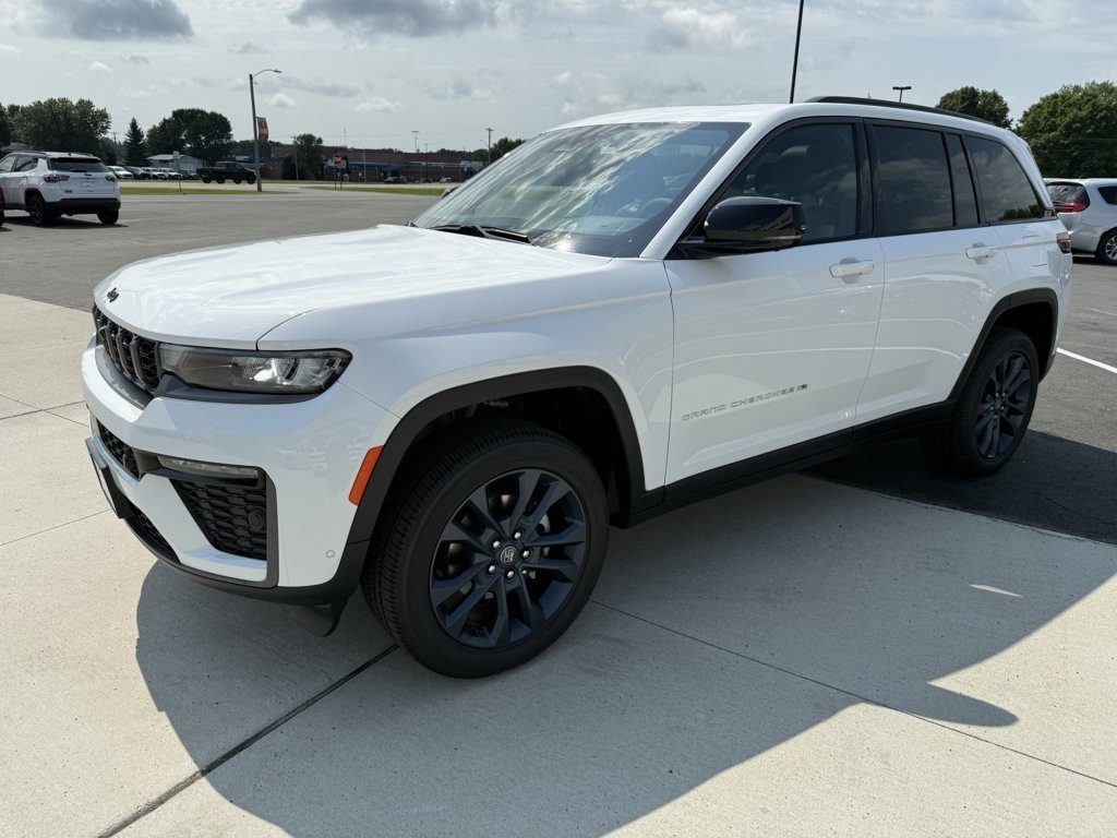 New 2026 Jeep Grand Cherokee Limited AWD/4WD image 4
