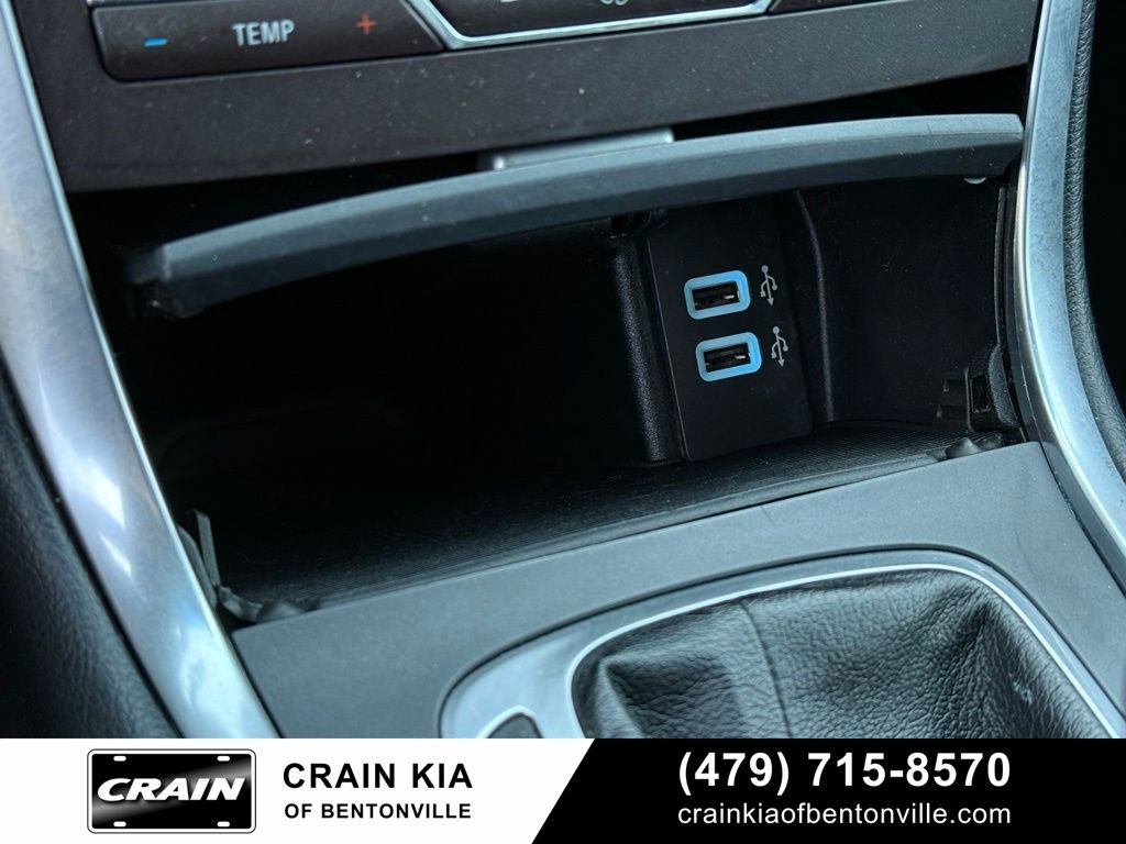Used 2017 Ford Edge Titanium FWD image 17