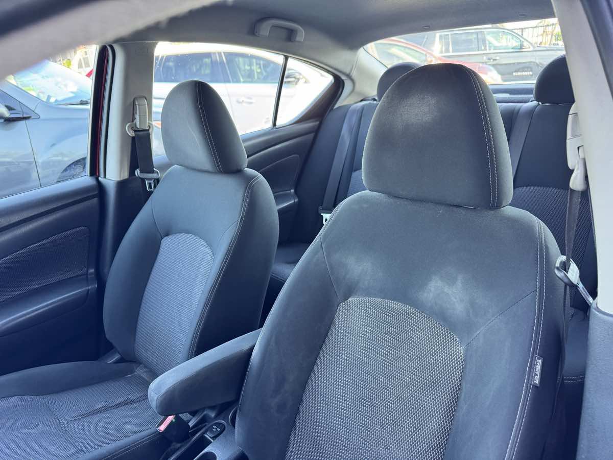 Used 2018 Nissan Versa SV FWD image 36