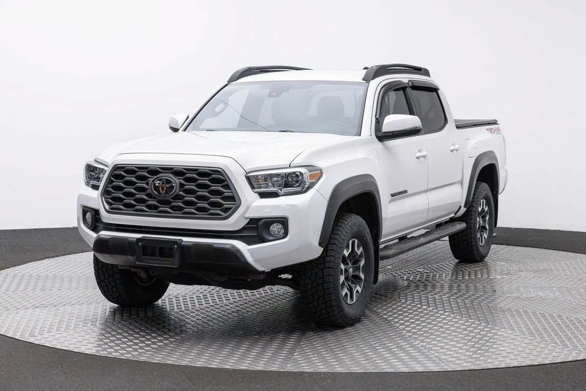 Used 2022 Toyota Tacoma TRD Off-Road AWD/4WD image 2