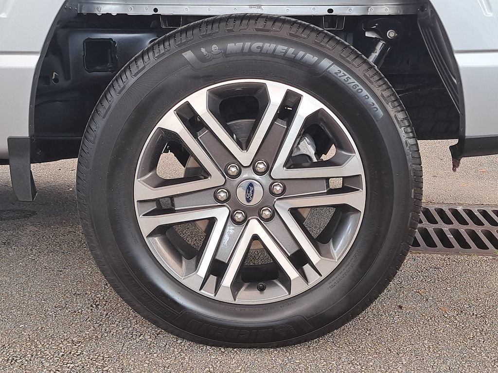 Certified 2022 Ford F150 XL w/ STX Appearance Package AWD/4WD image 8