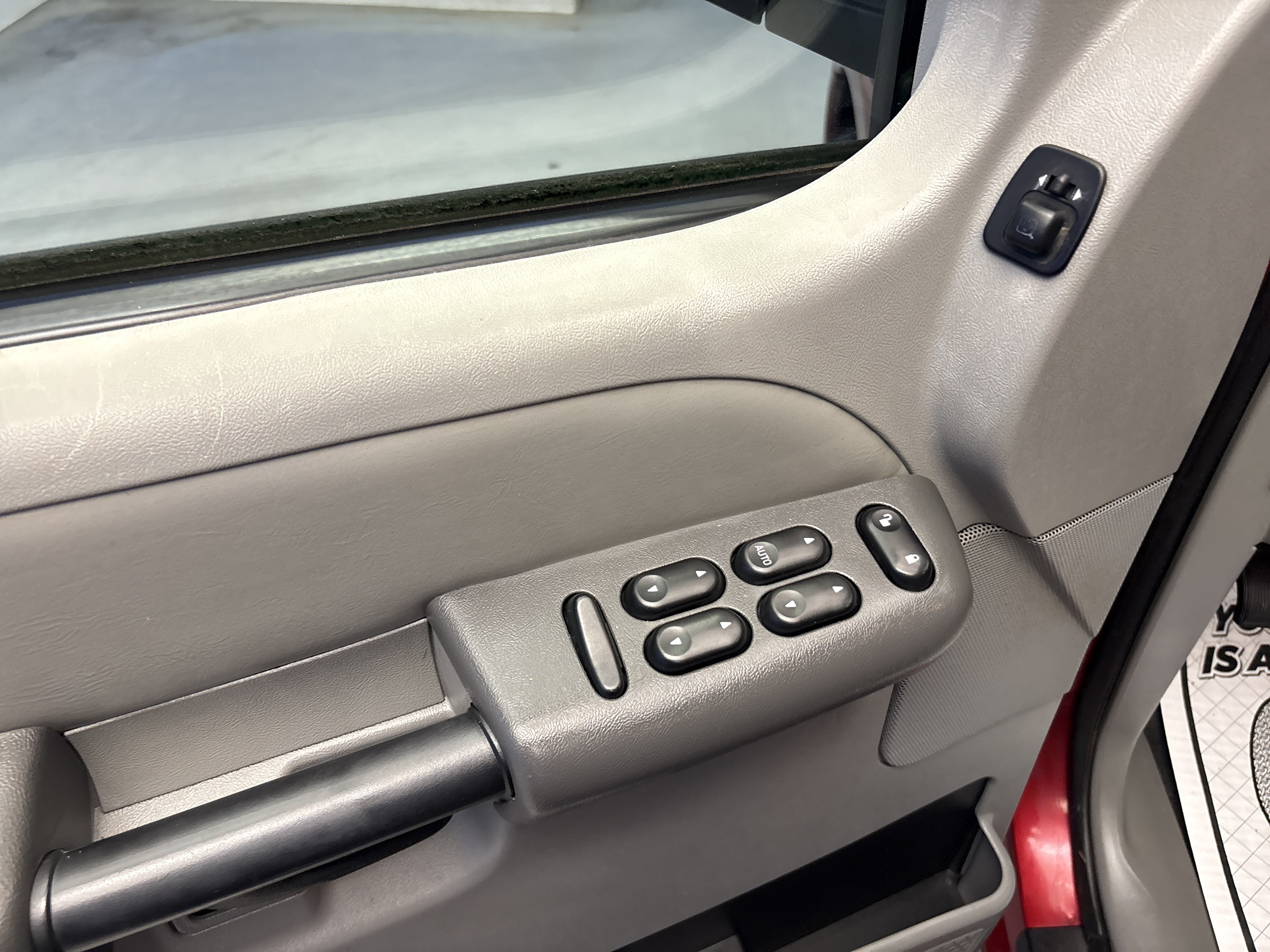 Used 2003 Ford Explorer Sport Trac XLS RWD image 10