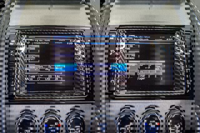 Used 2014 Jaguar F-TYPE Convertible image 29