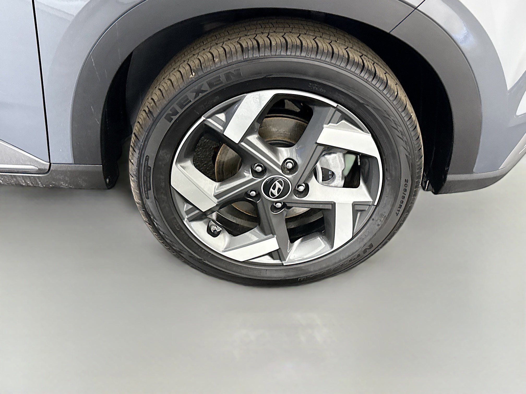 Used 2026 Hyundai Venue SEL FWD image 32