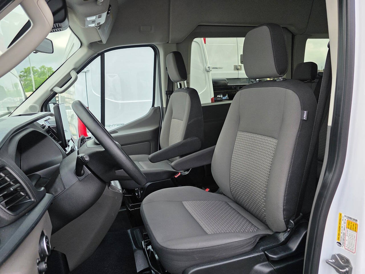 Used 2024 Ford Transit 350 XLT RWD image 11