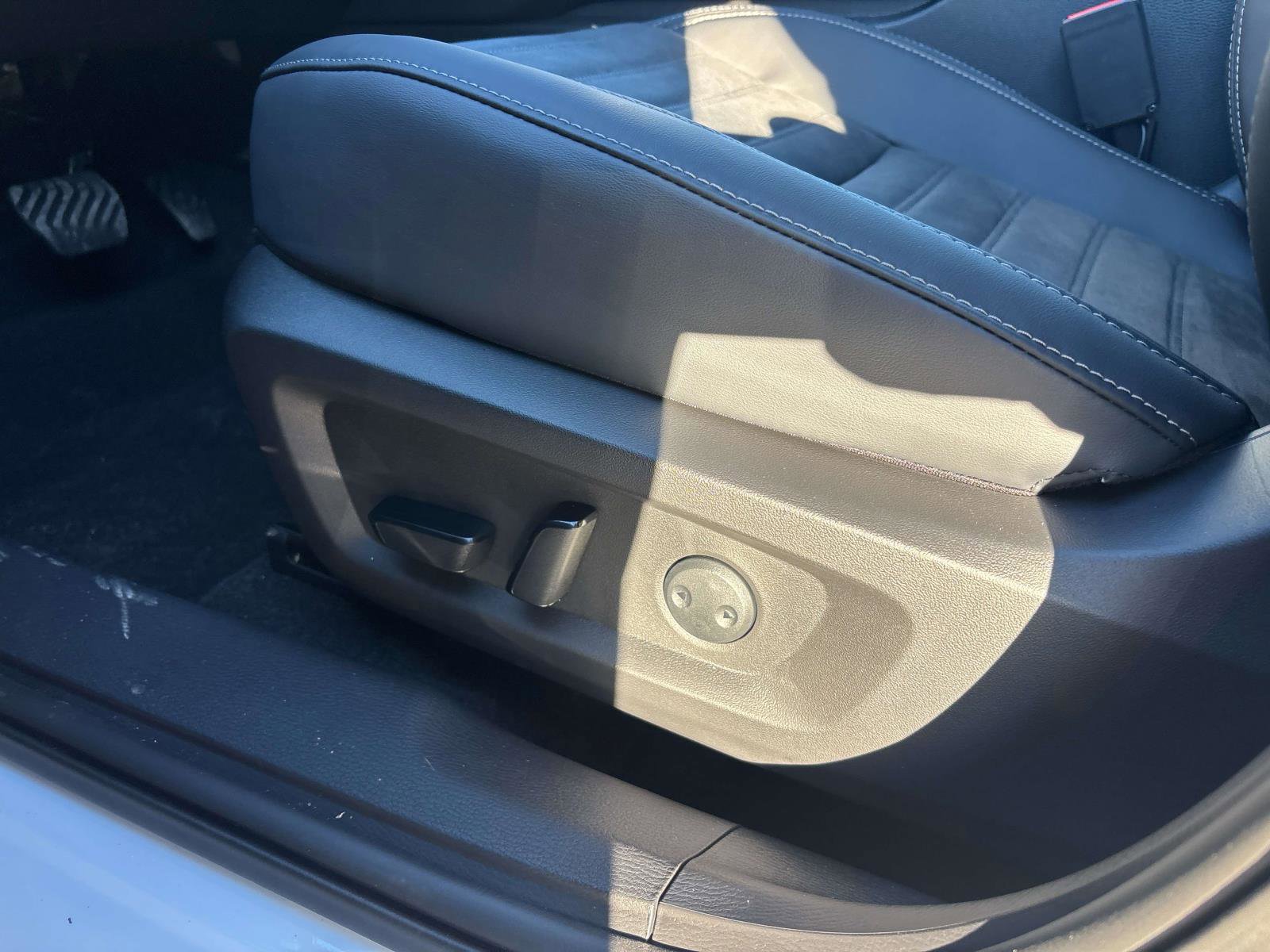 New 2026 Mitsubishi Outlander SE image 8