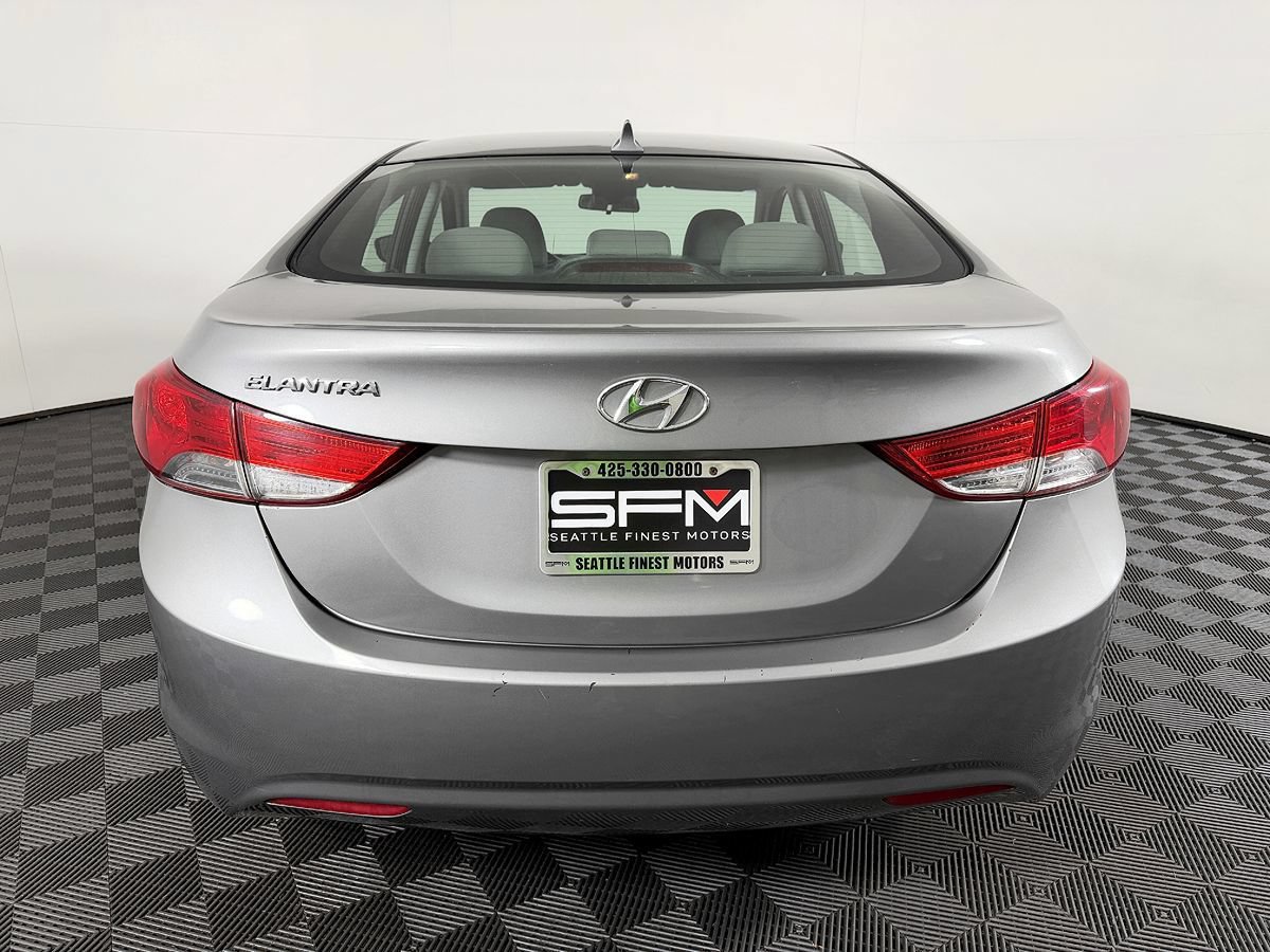 Used 2013 Hyundai Elantra GLS w/ Preferred Pkg FWD image 10