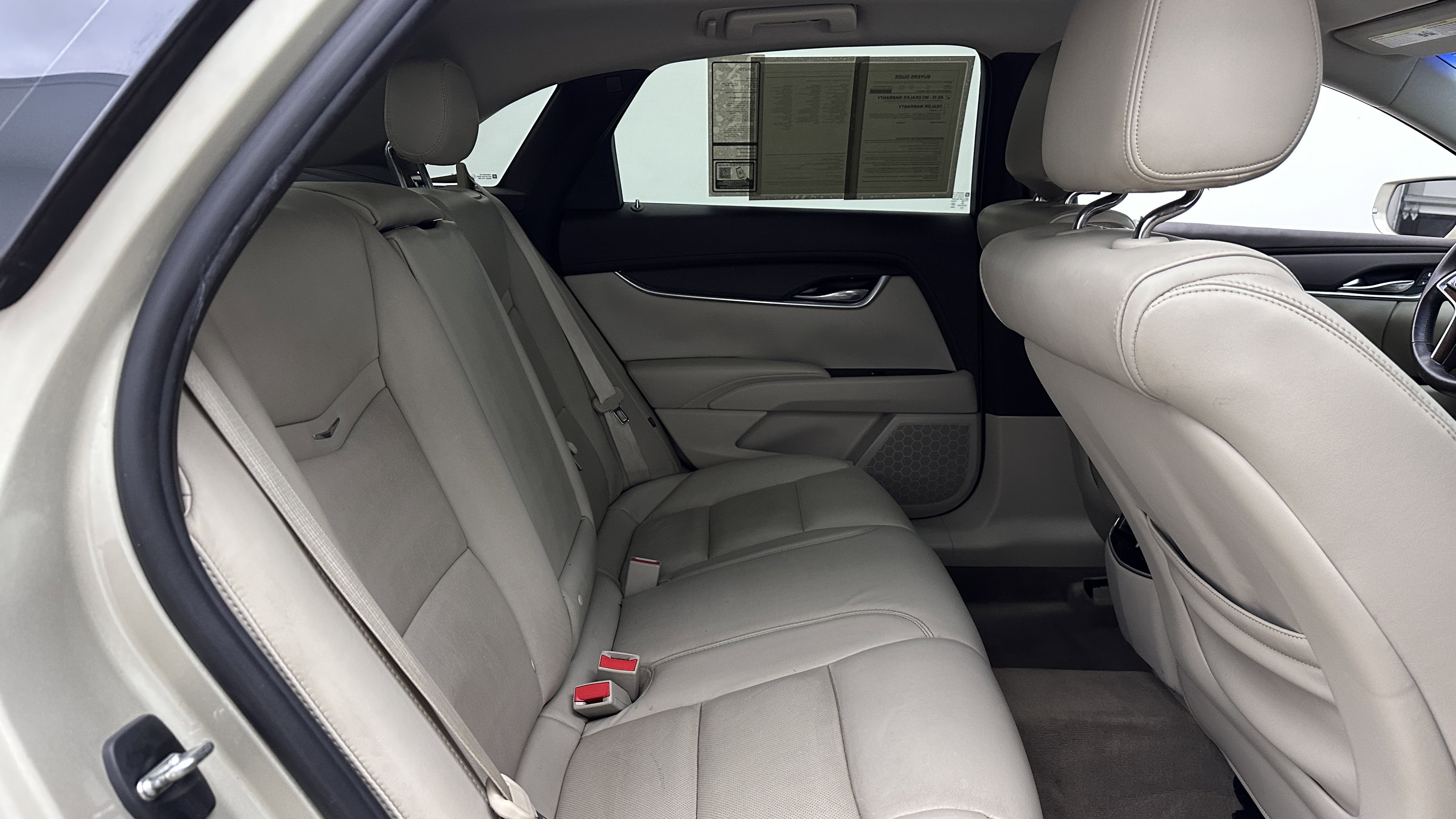 Used 2015 Cadillac XTS FWD image 29
