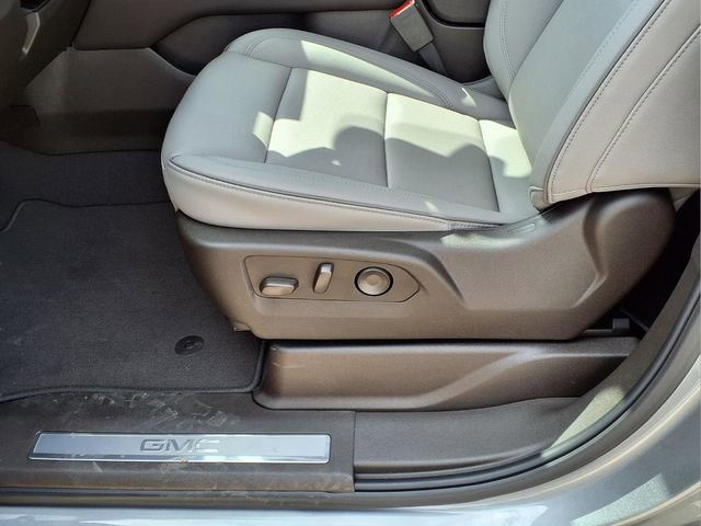 New 2026 GMC Yukon XL Elevation image 23