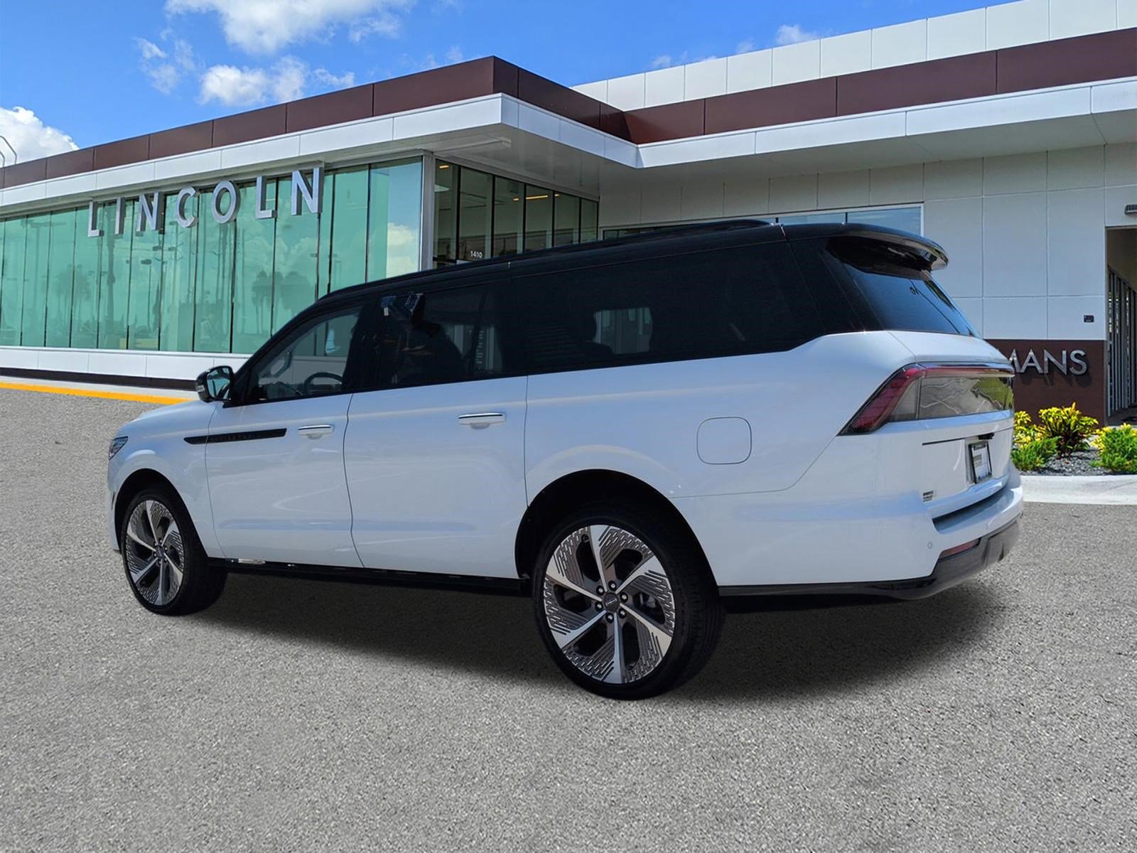 New 2026 Lincoln Navigator L Black Label AWD/4WD image 6
