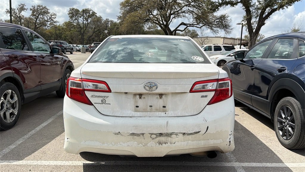 Used 2014 Toyota Camry SE image 6